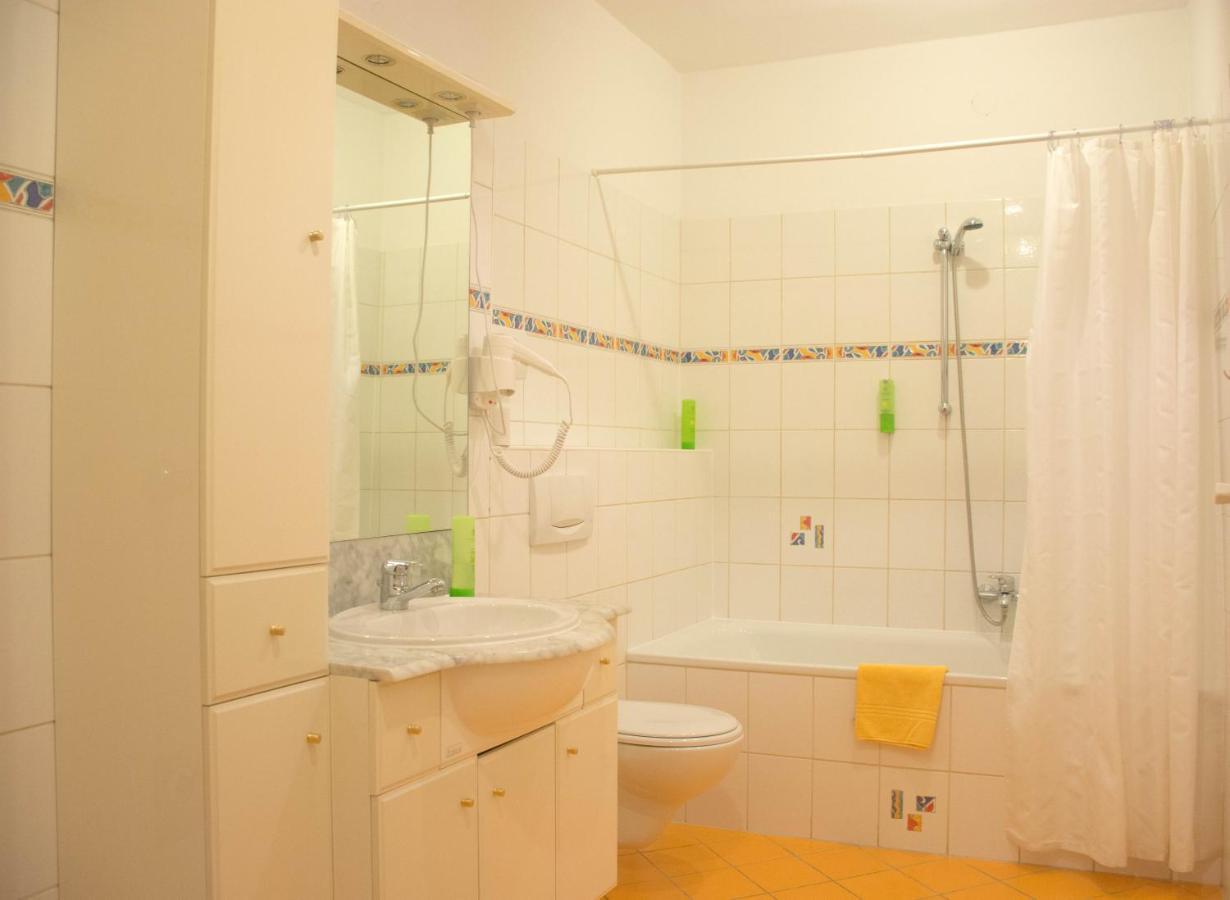 One-Room "Elfi" Salzburg Bagian luar foto